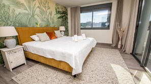 2 sovrum, strykjärn/strykbräda, gratis wi-fi och sängkläder