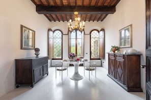 Interior - L'Oleandro Apartment in villa with exclusive pool (Toscana)