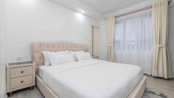 2 bedrooms, iron/ironing board, WiFi