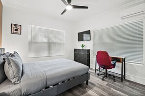 1 quarto, ferros/tábuas de passar roupa, Wi-Fi, roupa de cama