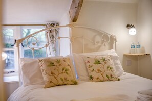 2 bedrooms, free WiFi, bed sheets - 2 Bed in Ponsworthy (oc-s30706) (Ponsworthy)