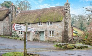 Exterior - 2 Bed in Ponsworthy (oc-s30706) (Ponsworthy)