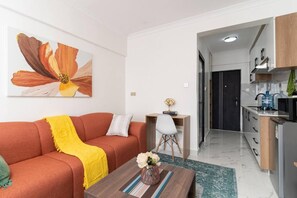 Living area - City views, Cozy studio Kilimani (Nairobi)