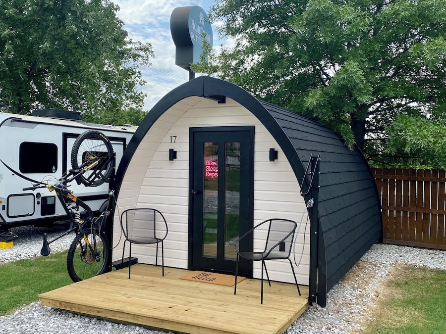 #17, Mulberry River Cabin | Sengetøy av topp kvalitet, dundyner og senger med overmadrass