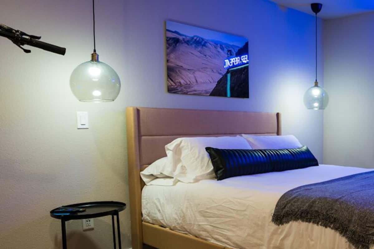 #6, Little Sugar, Single Room | 1 bedroom, premium bedding, down duvets, memory-foam beds