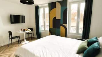 Free WiFi, bed sheets