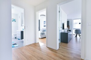 2 bedrooms, desk, iron/ironing board, travel cot