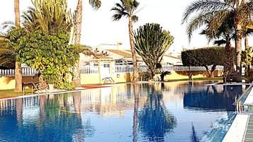 Rumah, 2 kamar tidur, akses difabel, patio | Kolam renang | Kolam renang outdoor