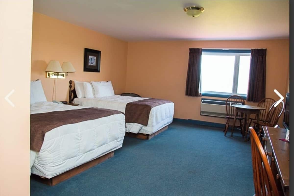 Comfort tweepersoonskamer, uitzicht op oceaan | 1 slaapkamer, een strijkplank/strijkijzer, gratis wifi, beddengoed