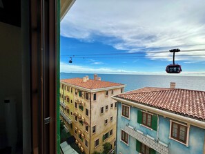 华丽双人房, 1 张特大床, 海洋景观 | 客房景观