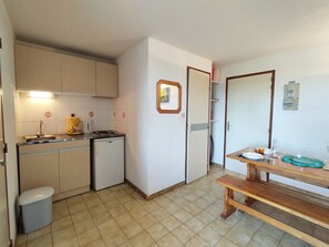 Microwave, stovetop, coffee/tea maker, toaster