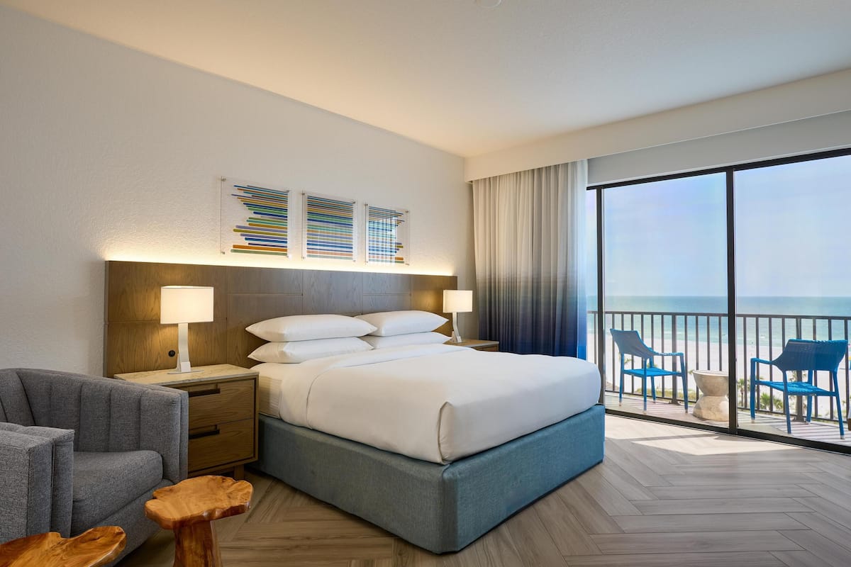 Suite, 1 King Bed (Oceanfront View)