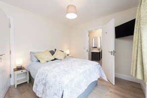 Casa | 2 habitaciones, tabla de planchar con plancha y wifi gratis