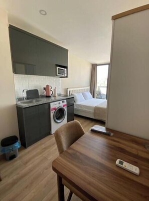 1 chambre, fer et planche à repasser, Wi-Fi, draps fournis