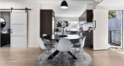 Fox on Church - pet friendly 2 bedroom home