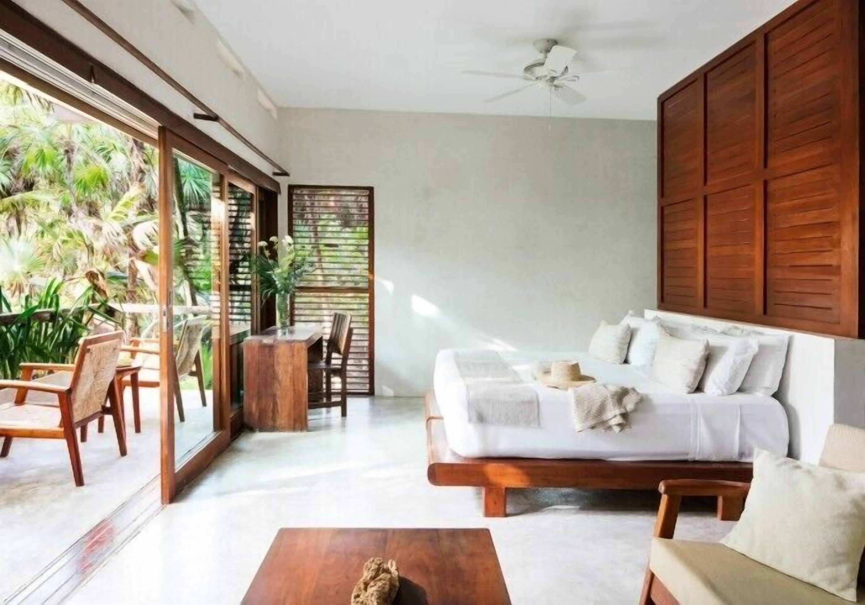 Deluxe Suite, Balcony, Beach View | Free WiFi