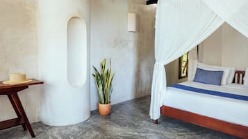 Standaard suite, balkon, uitzicht op strand | Gratis wifi, beddengoed