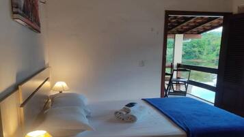 Tomannsrom – superior, elveutsikt | Wi-fi (inkludert) og sengetøy