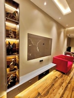 Luxury Suite, Balcony, Corner | 1 bedroom, premium bedding, memory foam beds, desk