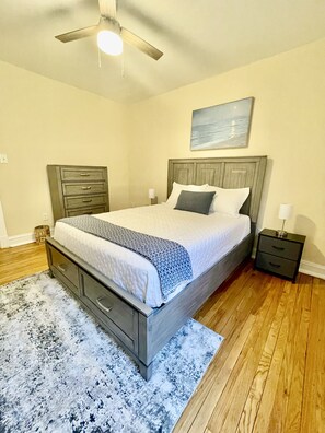 2 dormitorios, escritorio, wifi gratis y ropa de cama