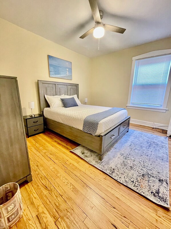 2 chambres, bureau, accès au Wi-Fi (inclus), literie fournie