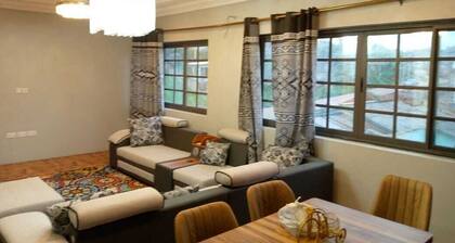 Charming 3-bedroom house with WiFi, AC in fabulous Takoradi