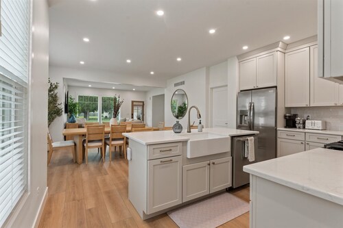 NEW BUILD  4 bed 3 bath. View of Notre Dame.