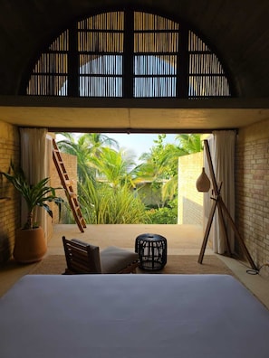 3 bedrooms, in-room safe, WiFi, bed sheets