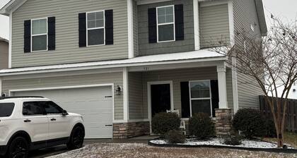 4-bedroom house in fabulous Aiken with WiFi, AC, fitness room