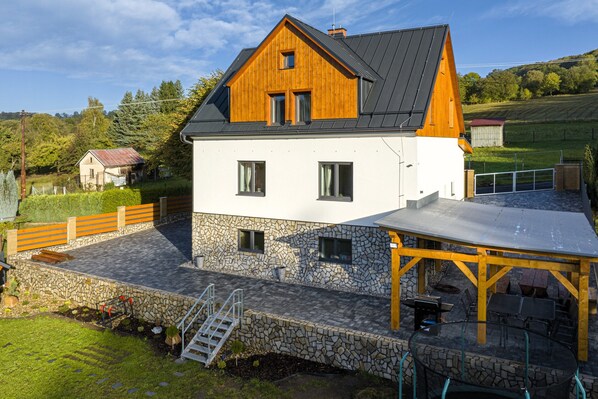 Villa | Exterior - Villa in Bohemia With hot tub (Dolní Podluží)