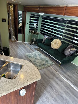 Interior - Key largo green world (Key largo)