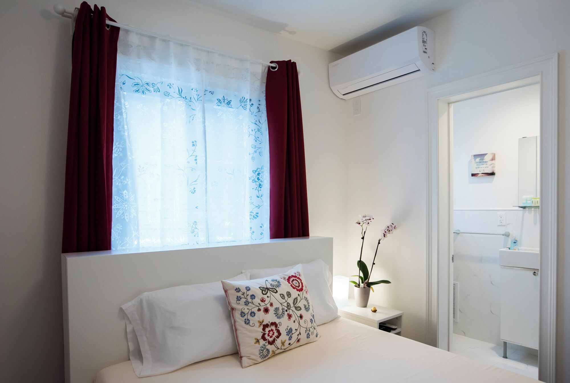 1 bedroom, desk, iron/ironing board, travel crib