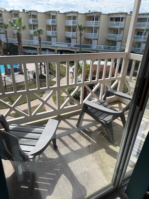 Property grounds - Ocean & Pool Views on seawall - Shoreline Stays 10 (Galveston)