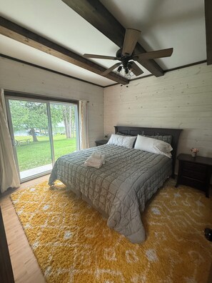 4 chambres, fer et planche à repasser, Wi-Fi, draps fournis