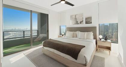 Stunning brand new 3-bedroom condo in Downtown Miami with spectacular Bay Views!