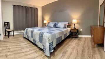 2 bedrooms, iron/ironing board, WiFi, bed sheets