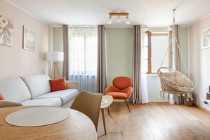 Smart TV - Casa Rheinblick - Apartment B - 1BR River View – 2nd Floor (Basel)