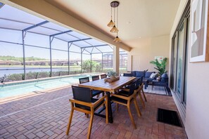 Dining - Lakeview 8BR Pool, Spa & Themed Rooms-Windsor West (Kissimmee)