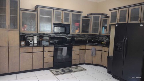 Huge 2600sf 4 bedroom 4.5 bath Condo close to SpaceX and South Padre Island