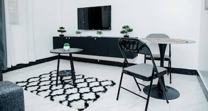 Cozy Luxe Home 1-bedroom house with WiFi, AC in delightful Dar es Salaam