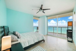 Condo, 2 camas Queen, sacada, vista para o oceano (Balcony on the Ocean) | 2 quartos, individualmente decorados, individualmente mobiliados