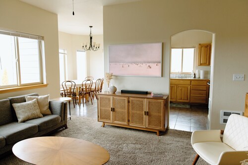 Spacious 5-bedroom townhome in Moscow