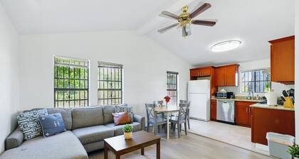 Private 2-Bedroom Retreat with Separate Entrance