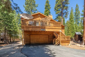 Exterior - Cozy Cottonwood - Hot Tub! (Tahoe Vista)