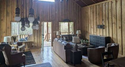 Hidden Oaks Grand Cabin #1