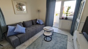 Living area - DEICHLIEBE 1 - fantastic view, own garage & contactless check-in (Bremerhaven)