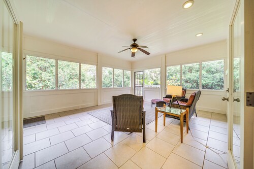 Beach Gear Provided! Lush, Quiet Hawaiian Hideaway