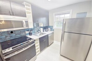 Private kitchen - Townhouse with Table Tennis (Charlotte)
