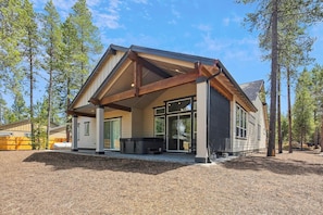 House, Multiple Beds (Downey Hideaway) | Exterior - Downey Hideaway (Bend)