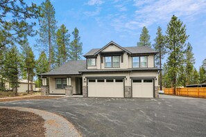 Exterior - Downey Hideaway (Bend)